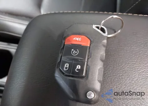 2021 Jeep Wrangler 4Xe Unlimited Sahara 4X4 z USA, uszkodzony, nr VIN 1C4JJXP6XMW682683